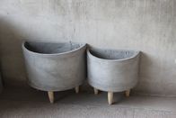 pot beton setengah lingkaran yang serasi cocok untuk disatukan atau ditempatkan di dinding dengan kaki