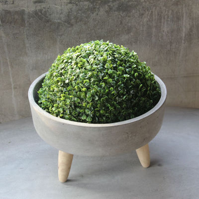 pot bunga berbentuk panci semen dengan tempat tidur bunga kaki 3 kayu untuk dekoratif tersedia dalam 2 ukuran